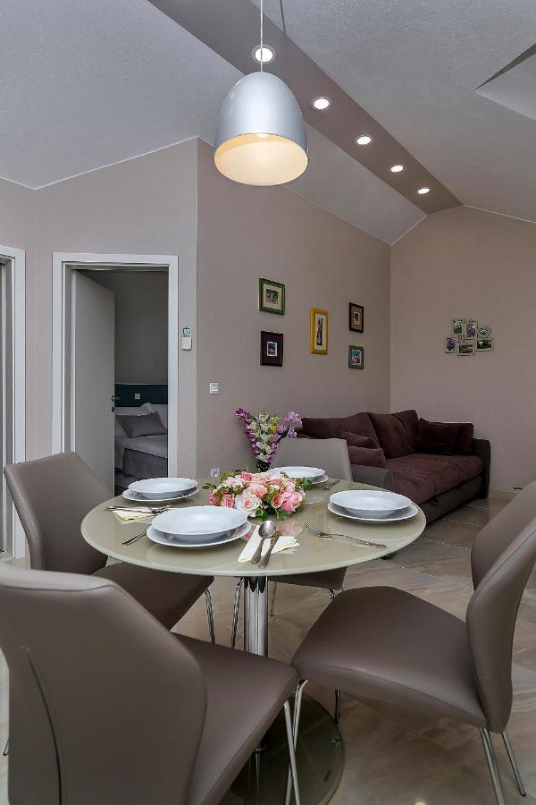 Beso Apartment
