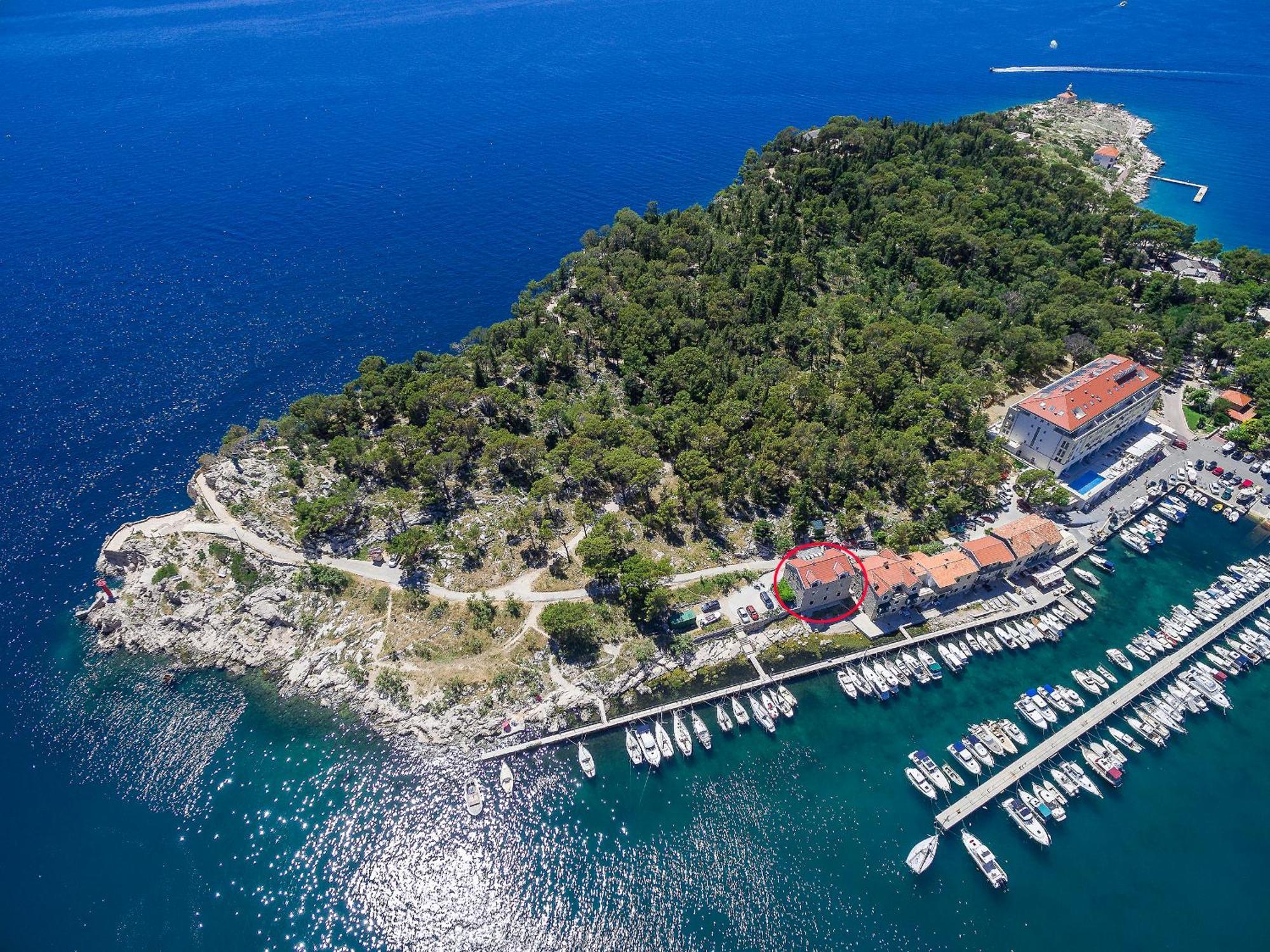 Beso Makarska
