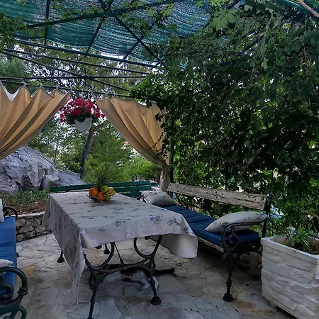 Apartments Beso Makarska Exterior foto